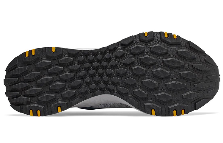 Shop ニューバランス フレッシュフォーム ローブ トレイル 白/青 MTROVRW