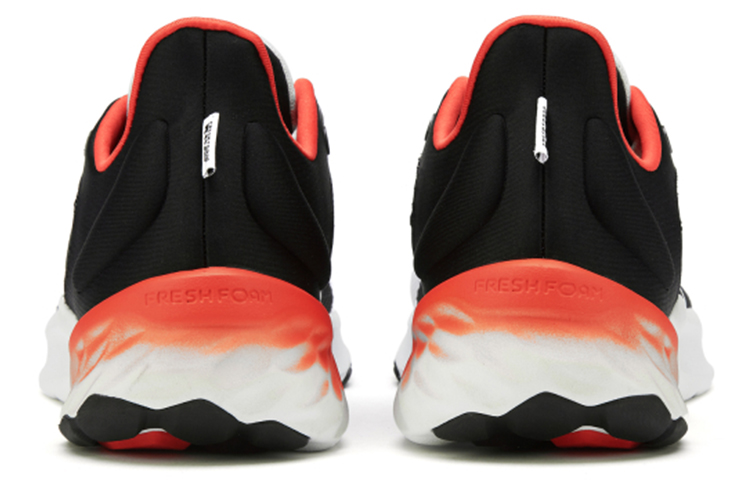 Lookbook New Balance Fresh Foam Roav v2 白橘色 MROAVSW2