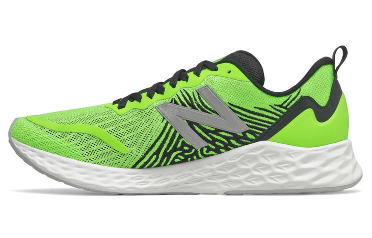 Buy New Balance NB Fresh Foam 低幫 跑步鞋 男款 螢光綠