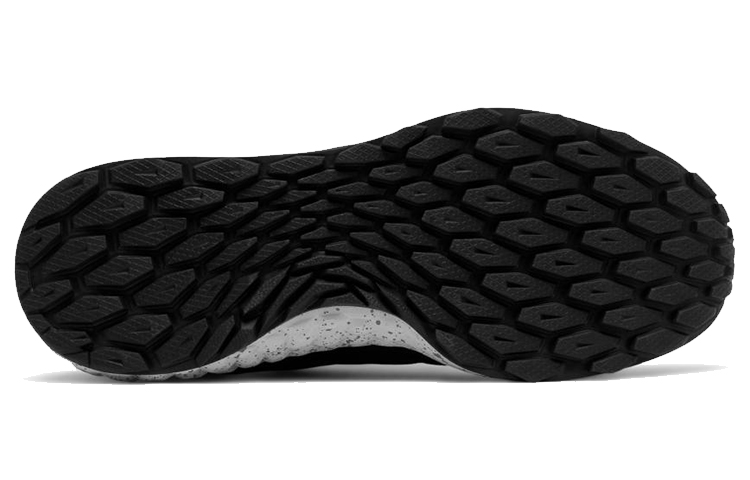 Shop New Balance Fresh Foam Trailbuster 'Negro Blanco' Trail Running MFLTBBG