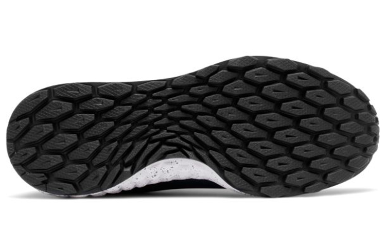 Shop ニューバランス フレッシュフォーム トレイルバスター 'ネイビーグアバ' MFLTBNP MFLTBNP