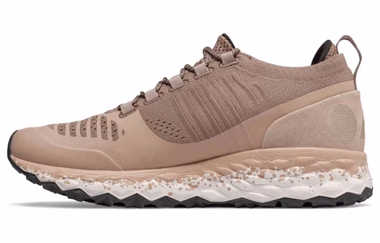 new-balance-fresh-foam-trailbuster-tan