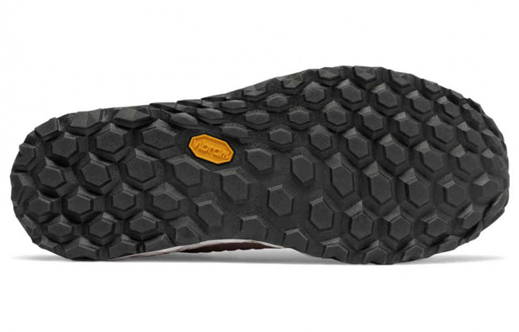 Shop New Balance Fresh Foam Trailbuster ''Tan'' Scarpe da Trail HLTBPYA