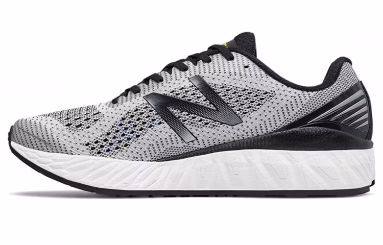 new-balance-fresh-foam-vongo-v2-black-gray-mvngogg-2