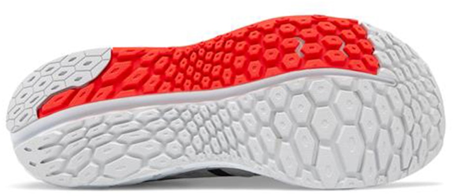 New Balance Fresh Foam Vongo v4 低筒跑步鞋 灰白色 Shop New Balance Fresh Foam Vongo v4 低筒跑步鞋 灰白色