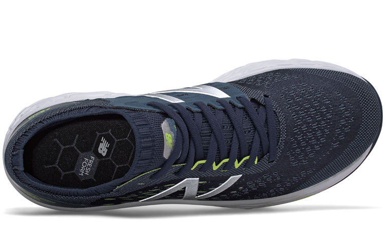 Lookbook New Balance Fresh Foam Vongo v4 Chaussures Marine MVNGONV4