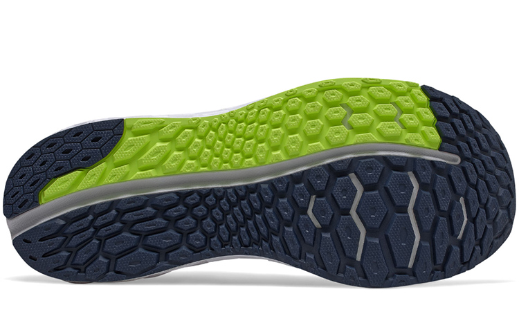 Shop New Balance Fresh Foam Vongo v4 藏青色