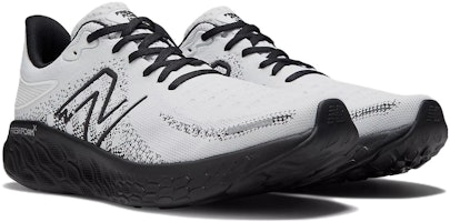 New Balance Fresh Foam X 1080v12 'Putih Hitam' M1080X12 Lookbook New Balance Fresh Foam X 1080v12 'Putih Hitam' M1080X12