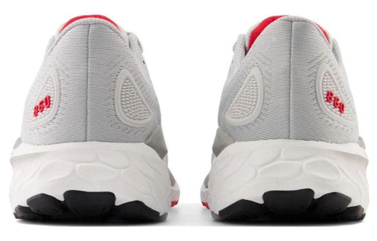 New Balance Fresh Foam X 860v13 'Light Aluminum True Red' M860S13