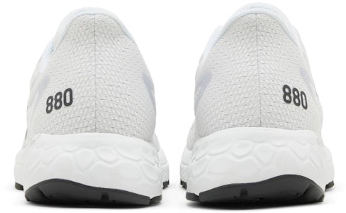 New Balance Fresh Foam X 880v13 'Blanco Plateado Metálico' M880W13 Details for New Balance Fresh Foam X 880v13 'Blanco Plateado Metálico' M880W13