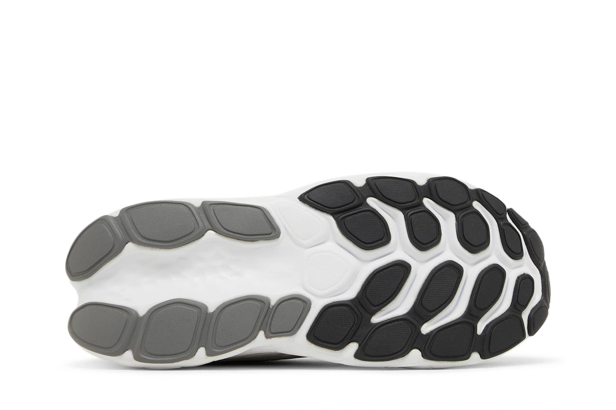 New Balance Fresh Foam X More v4 'Black Phantom'