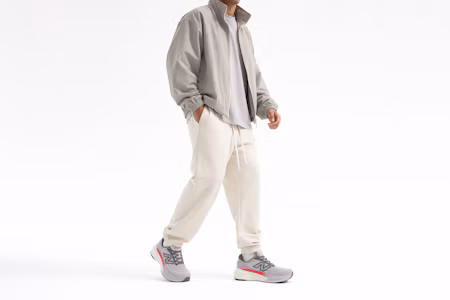 Order New Balance Fresh Foam X More v6 跑鞋 MMORLC6-2E