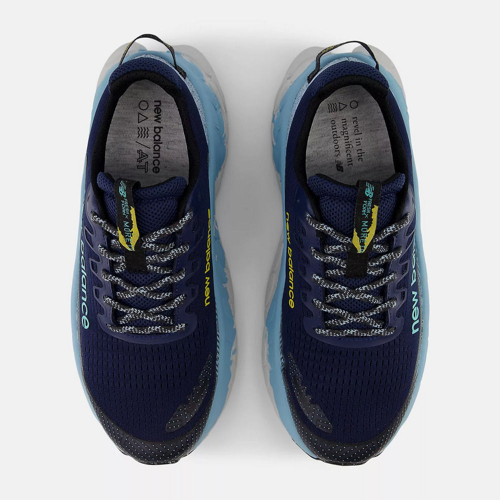 Shop New Balance Fresh Foam X Trail More v3 藍色越野跑鞋 MTMORAB3-2E
