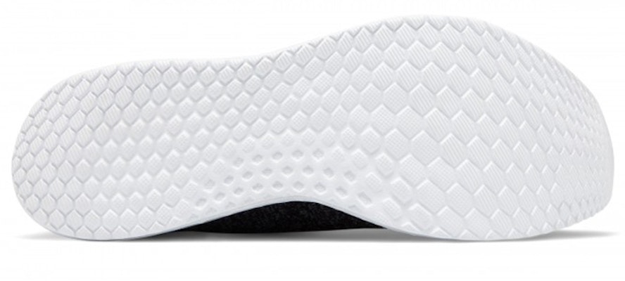 New Balance Fresh Foam Zante Solas 'Hitam' MZANSBB Shop New Balance Fresh Foam Zante Solas 'Hitam' MZANSBB