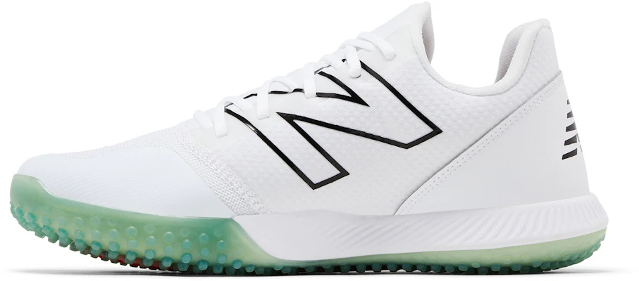 New Balance FuelCell 4040 v6 TF 'Putih Hijau' T4040TW6 Lookbook New Balance FuelCell 4040 v6 TF 'Putih Hijau' T4040TW6