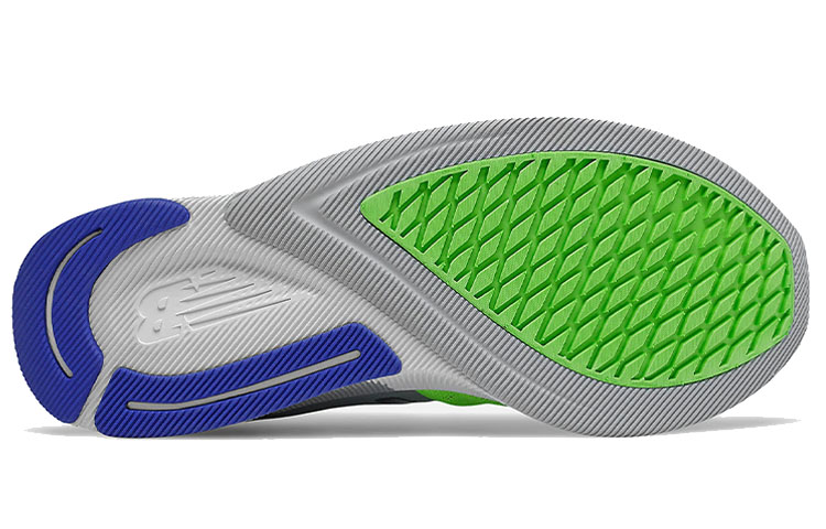 Shop New Balance FuelCell 890v8 ''Energy Lime'' Hardloopschoenen M890GY8