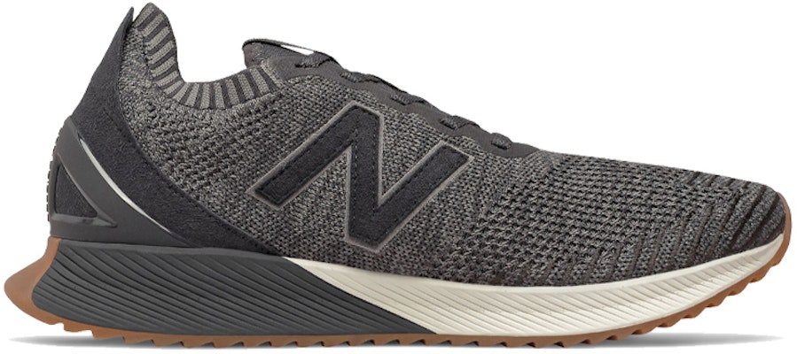 New Balance FuelCell Echo Heritage 'Hitam Putih' Sneakers MFCECHP Order New Balance FuelCell Echo Heritage 'Hitam Putih' Sneakers MFCECHP
