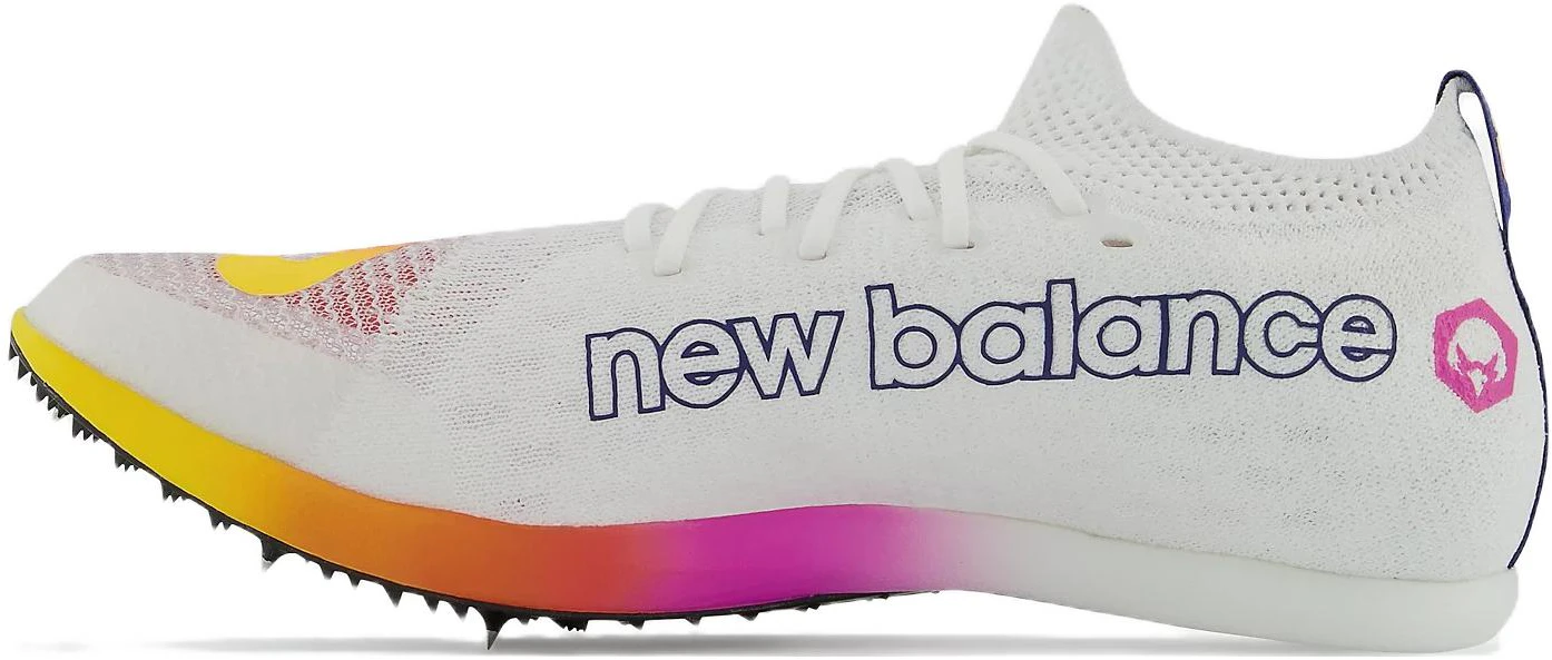 new-balance-fuel-cell-md-x-white-vibrant-apricot