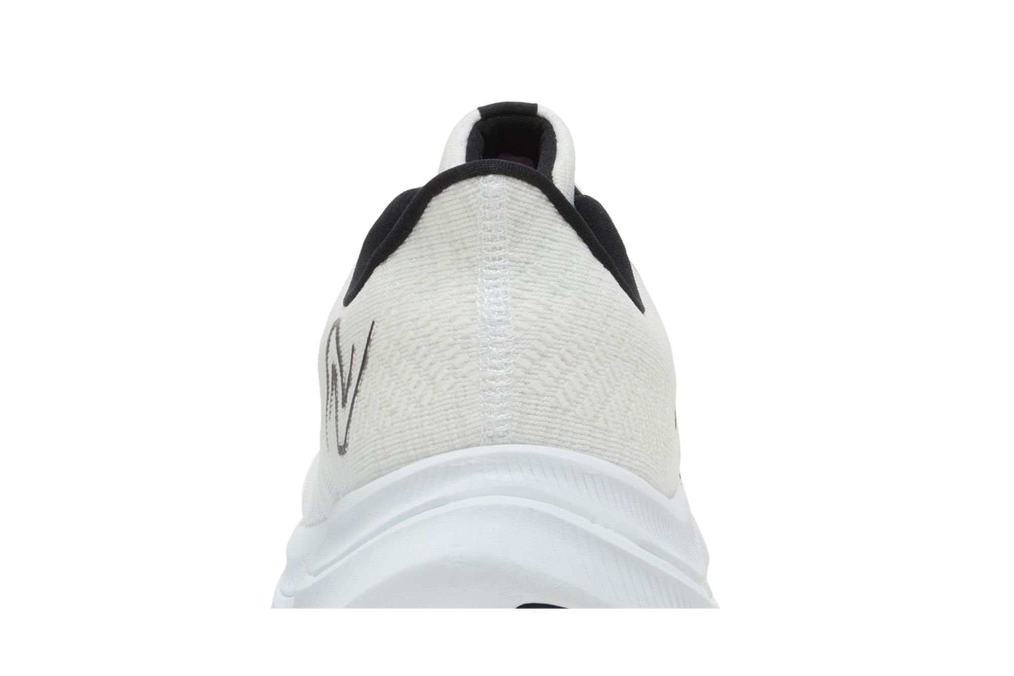 Sizing New Balance FuelCell Propel v4 ''Blanc Noir'' MFCPRLW4