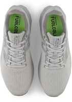 New Balance Fuelcell Propel v5 'Gris' MFCPRLG5-D Lookbook New Balance Fuelcell Propel v5 'Gris' MFCPRLG5-D