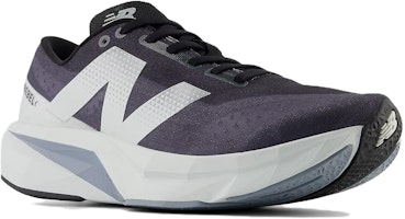 New Balance FuelCell Rebel v4 'Graphite Black' Hitam Kelabu MFCXLK4 Lookbook New Balance FuelCell Rebel v4 'Graphite Black' Hitam Kelabu MFCXLK4