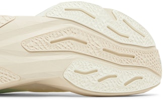 New Balance FuelCell Rebel v4 "白色亚麻" MFCXLJ4 Sizing New Balance FuelCell Rebel v4 "白色亚麻" MFCXLJ4