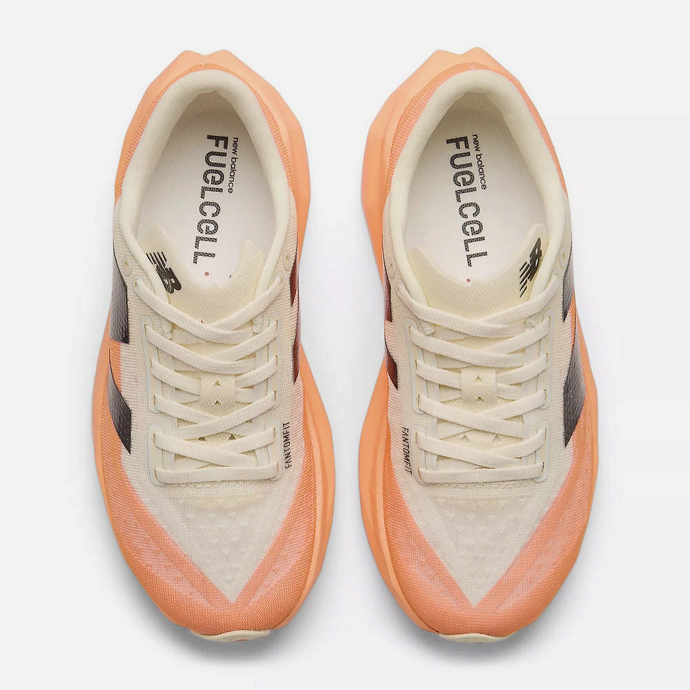 Lookbook (W) New Balance FuelCell Rebel v4 跑鞋 公路跑鞋. WFCXCC4-D