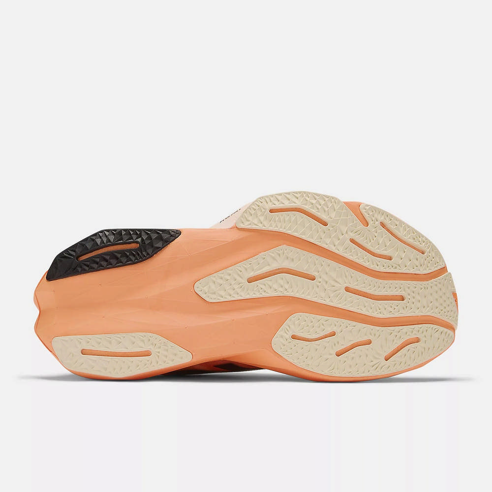 Purchase (W) New Balance FuelCell Rebel v4 跑鞋 公路跑鞋. WFCXCC4-D