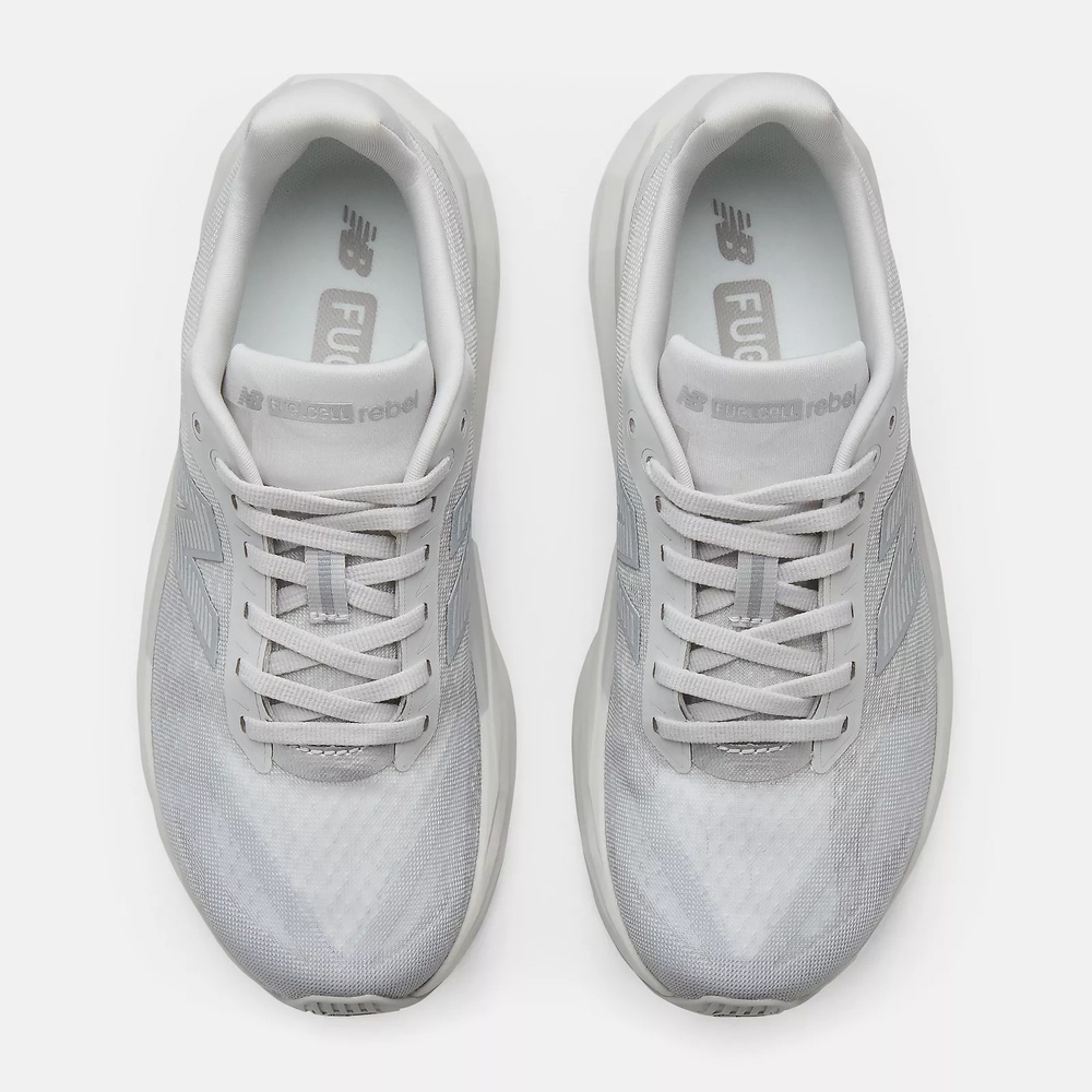 Lookbook New Balance FuelCell Rebel v5 跑鞋 WFCX6SN-D