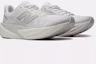 Shop New Balance FuelCell Rebel v5 跑鞋 WFCX6SN-D