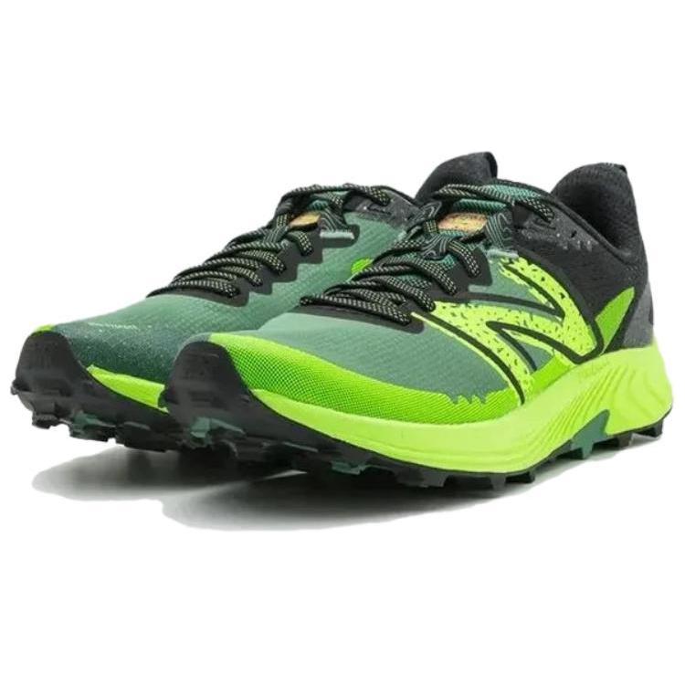 Shop New Balance NB FuelCell Summit Unknown v3 防滑耐磨透氣 跑步鞋 綠黑色