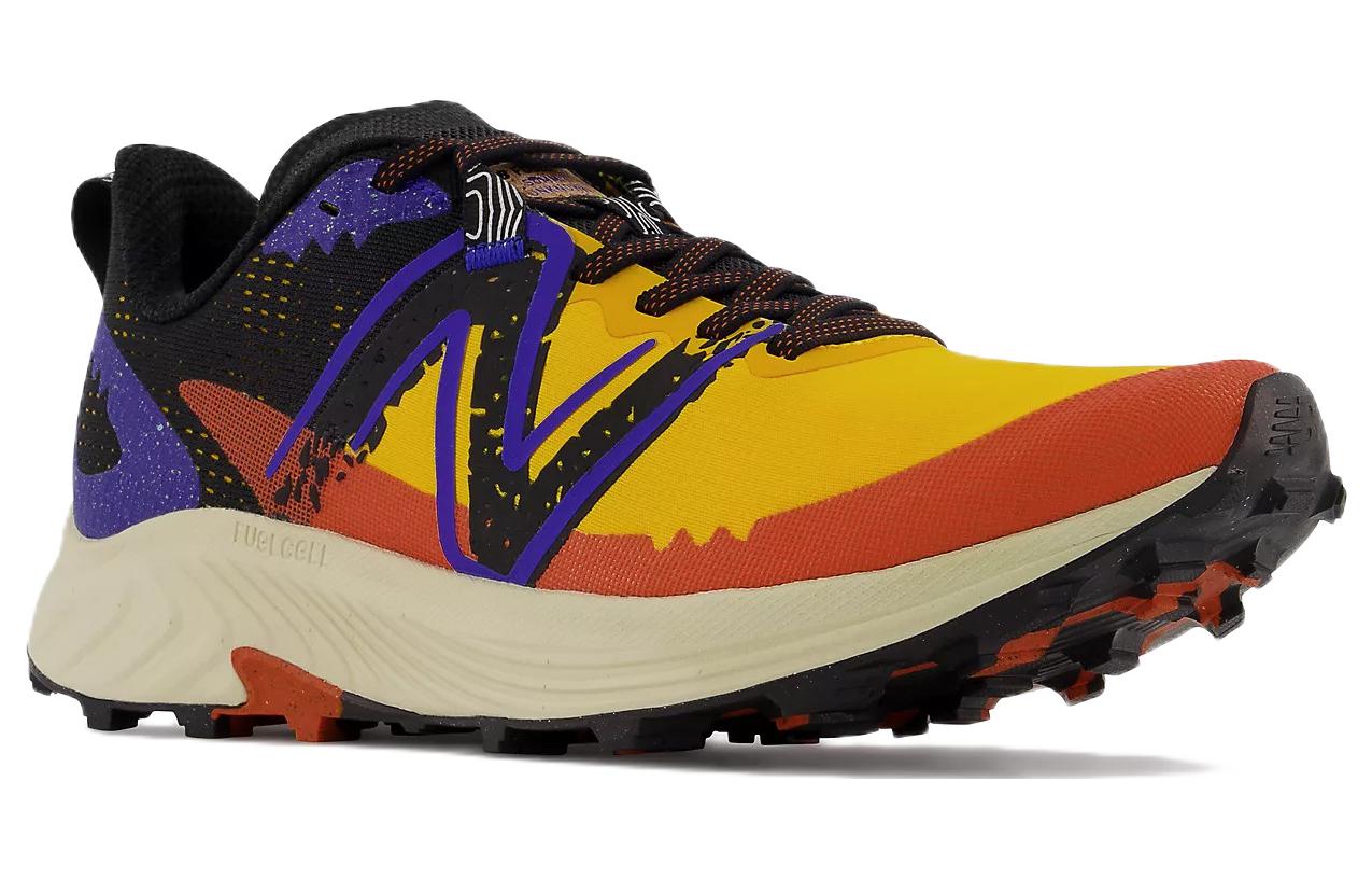 Lookbook New Balance FuelCell Summit Unknown v3 舒適耐磨跑步鞋 黃紫
