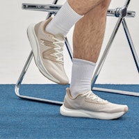 New Balance FuelCell Rebel v3 'Krim Coklat' MFCXGG3 Sizing New Balance FuelCell Rebel v3 'Krim Coklat' MFCXGG3