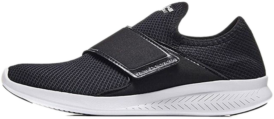 New Balance FuelCore Coast 'Carbon Hitam Putih' MCOASHJ3 Buy New Balance FuelCore Coast 'Carbon Hitam Putih' MCOASHJ3