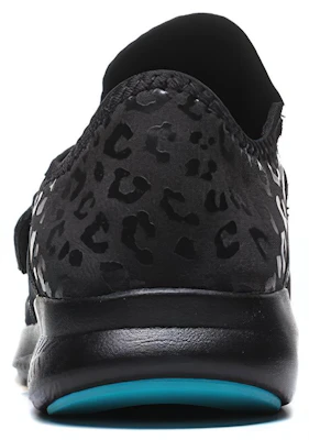 New Balance FuelCore Coast Baskets Basses ''Noir'' MCOASHK3 Shop New Balance FuelCore Coast Baskets Basses ''Noir'' MCOASHK3