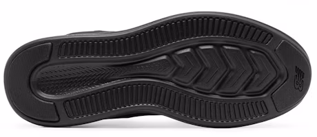 Shop New Balance FuelCore Coast v3 輕便透氣 低筒休閒跑步鞋 純黑色