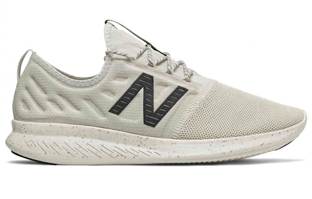 New Balance Fuelcore Coast v4 ''Crème Zwart'' MCSTLRN4 Order New Balance Fuelcore Coast v4 ''Crème Zwart'' MCSTLRN4