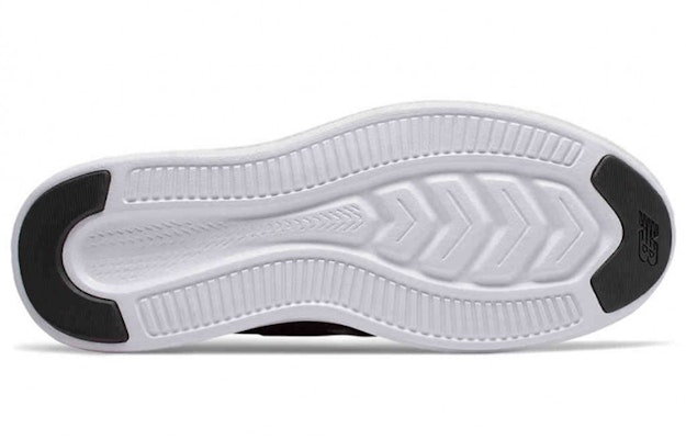 New Balance FuelCore Coast v4 'Negro Blanco' MCSTLCB4 Shop New Balance FuelCore Coast v4 'Negro Blanco' MCSTLCB4
