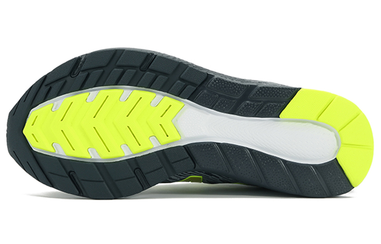 Shop New Balance FuelCore Urge v2 減震防滑 低筒跑步鞋 動感灰