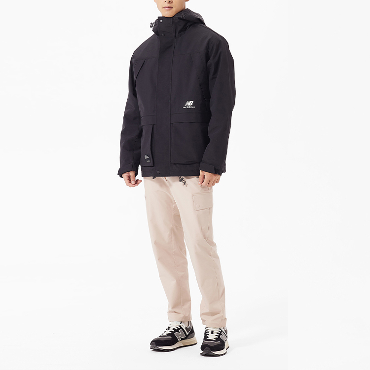 Lookbook 뉴발란스 FW22 블랙 캐주얼 유틸리티 후디 자켓. AMJ23320-BK