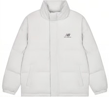 New Balance FW22 Logo Print High Neck Warm Down Jacket Men’s White AMJ23345-GYM New Balance FW22 Logo Print High Neck Warm Down Jacket Men’s White AMJ23345-GYM