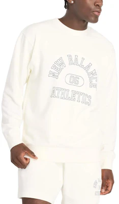 New Balance Sweater Lengan Panjang Logo French Terry Graphic - Sea Salt MT43507-SST Buy New Balance Sweater Lengan Panjang Logo French Terry Graphic - Sea Salt MT43507-SST