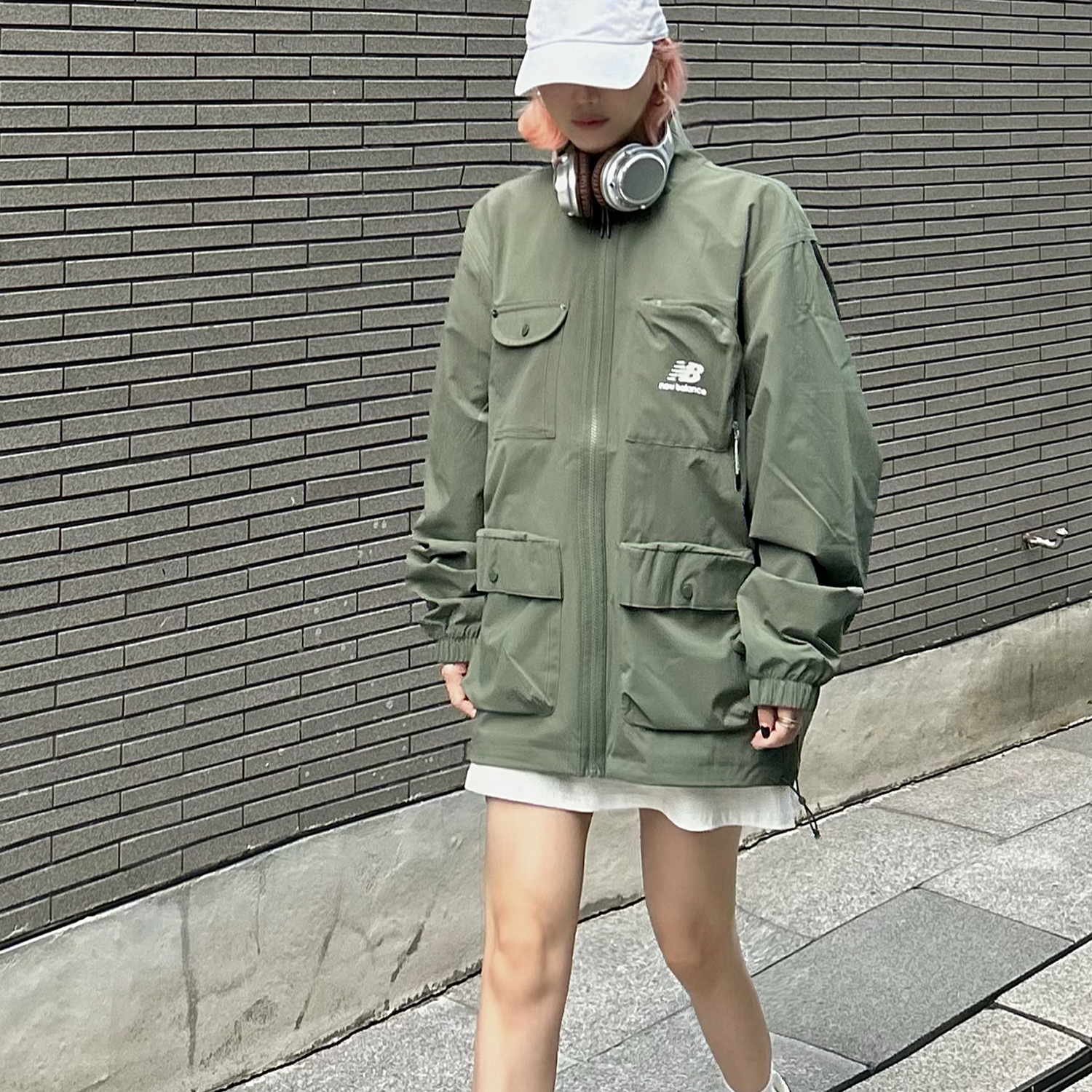 Shop ニューバランス グリーン アウトドア ユーティリティ ワークウェア 多機能ポケットジャケット AMJ31322-DON