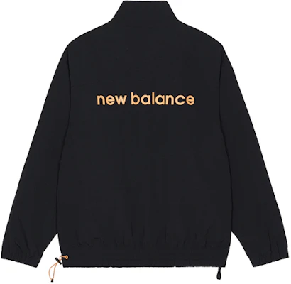 New Balance 半拉鍊標誌印花外套 黑色 AMJ13359-BK Lookbook New Balance 半拉鍊標誌印花外套 黑色 AMJ13359-BK