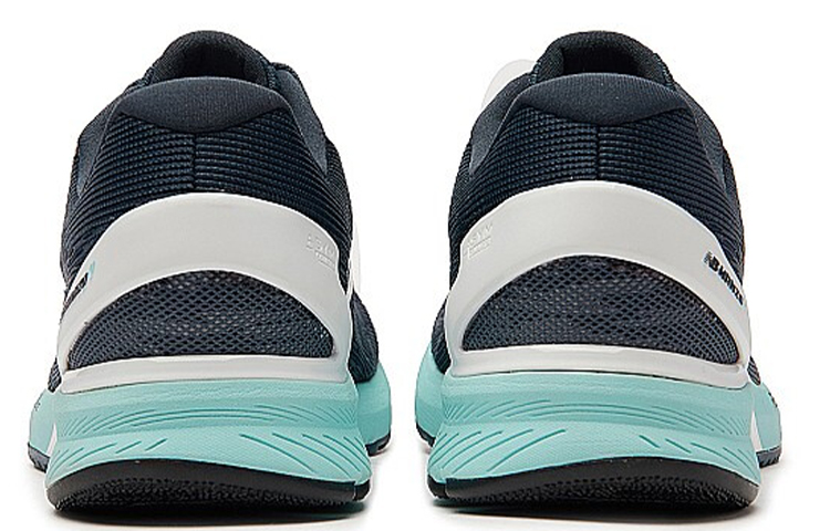 Lookbook New Balance Siri HANZO Biru Laut Navy MHANZUI3