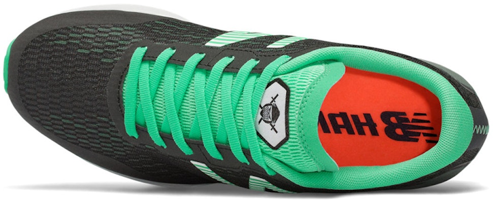 New Balance Hanzo T 2E 'Negro Verde' MHANZTE2 Lookbook New Balance Hanzo T 2E 'Negro Verde' MHANZTE2