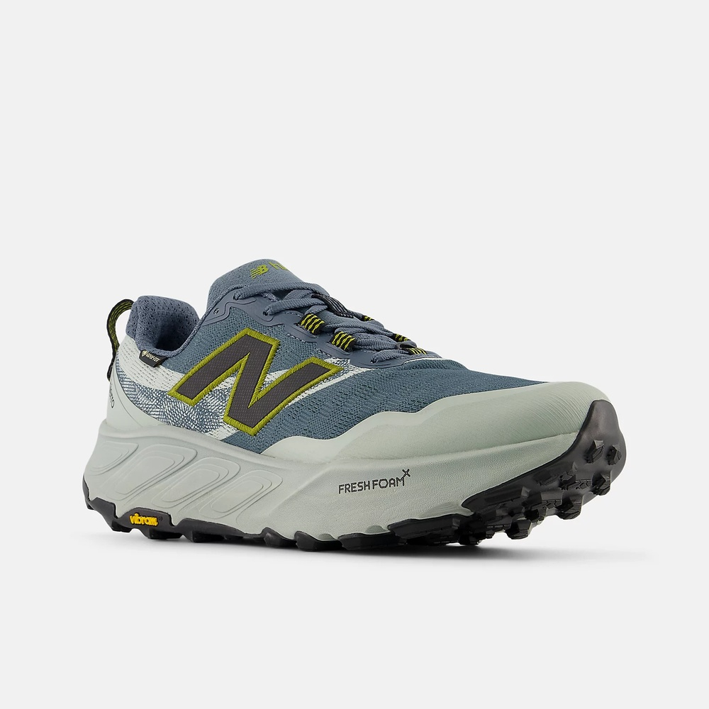 Shop New Balance Hierro V9 GTX 2E 跑鞋 MHIG1KM-2E