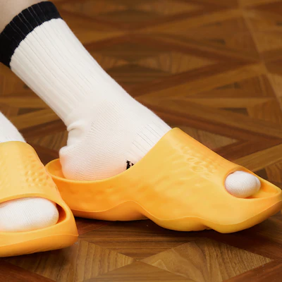 New Balance HUP Comfort Slides 'Bright Yellow' SUFHUPO3 2