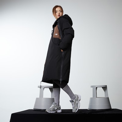 Abrigo Unisex con Capucha New Balance Hyper Sports Colorblock Negro. NPD4T103-BK Shop Abrigo Unisex con Capucha New Balance Hyper Sports Colorblock Negro. NPD4T103-BK