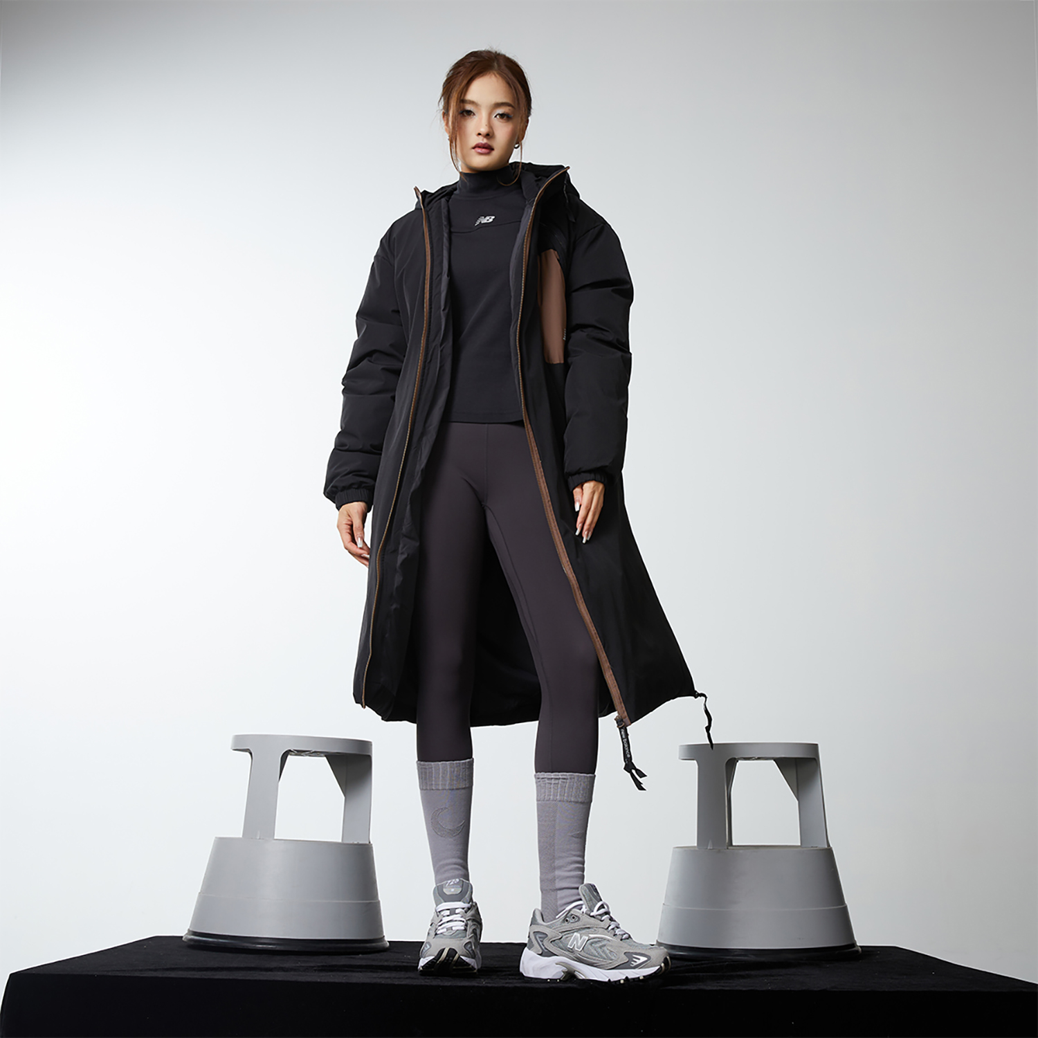 Purchase Abrigo Unisex con Capucha New Balance Hyper Sports Colorblock Negro. NPD4T103-BK